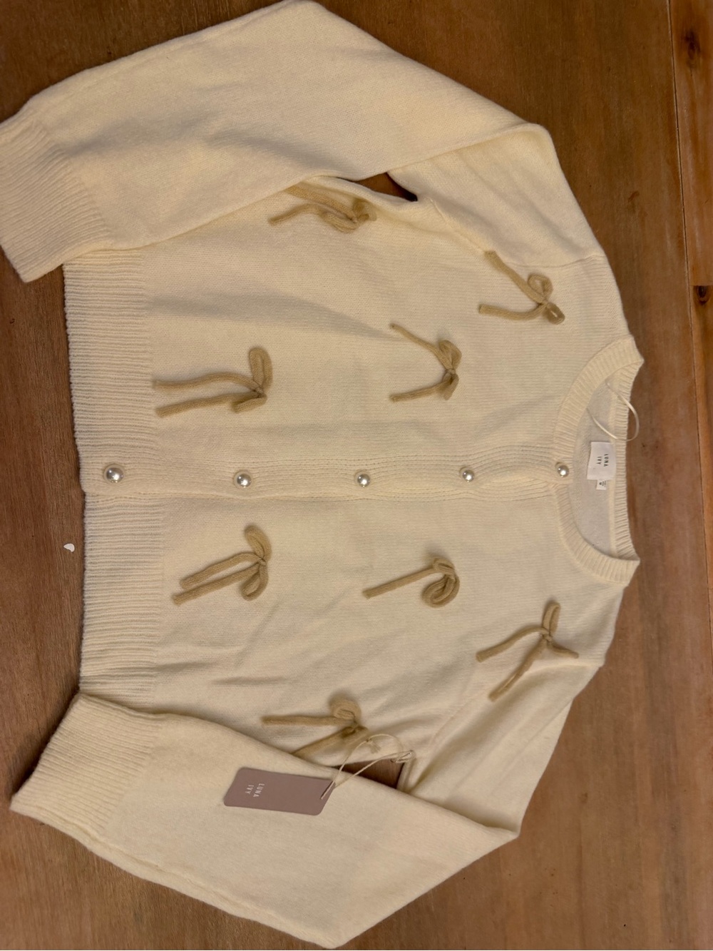 Women’s Cream Bow-Appliqué Pearl Button Cardigan